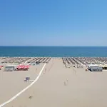 Faleza Nord De Lux Nou Pe Malul Marii * Κονστάντζα