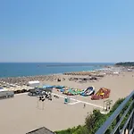 Διαμέρισμα Faleza Nord De Lux Nou Pe Malul Marii *