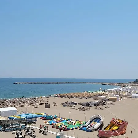 Faleza Nord De Lux Nou Pe Malul Marii Lägenhet *
