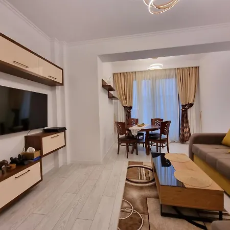 Faleza Nord De Lux Nou Pe Malul Marii Констанца