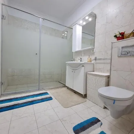 Апартаменты Faleza Nord De Lux Nou Pe Malul Marii *