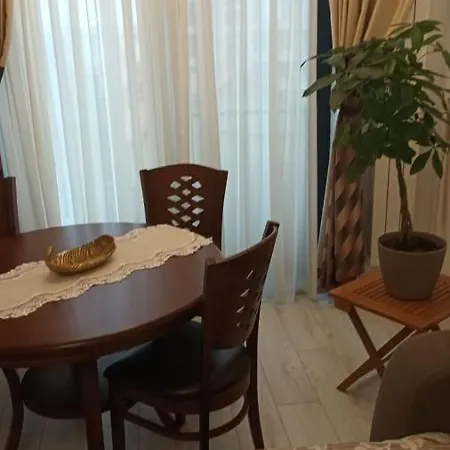 Апартаменты Faleza Nord De Lux Nou Pe Malul Marii